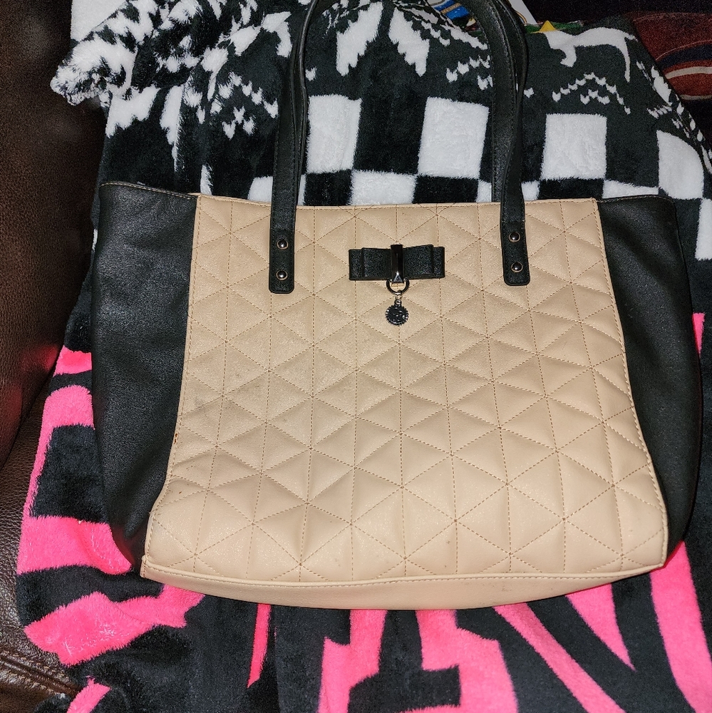 Jessica Simpson purse